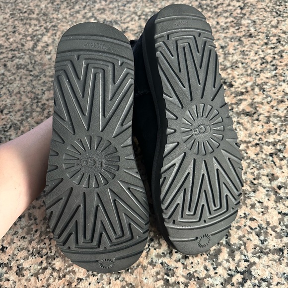 Classic Black Uggs - Picture 6 of 7